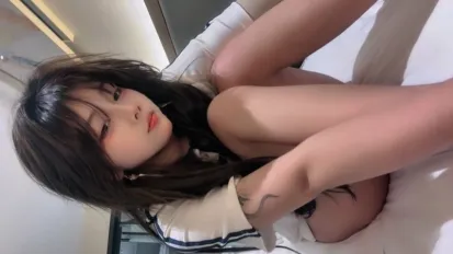 極品超美小蘿莉 首次下海就被操