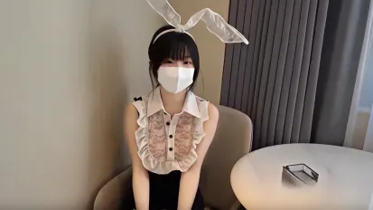 淫蕩繼妹和色情哥哥的激情夜 梓怡