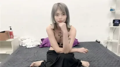 可愛的小只馬狐寶6P居然被男優瘋狂的輪一刻都不給她休息的時間